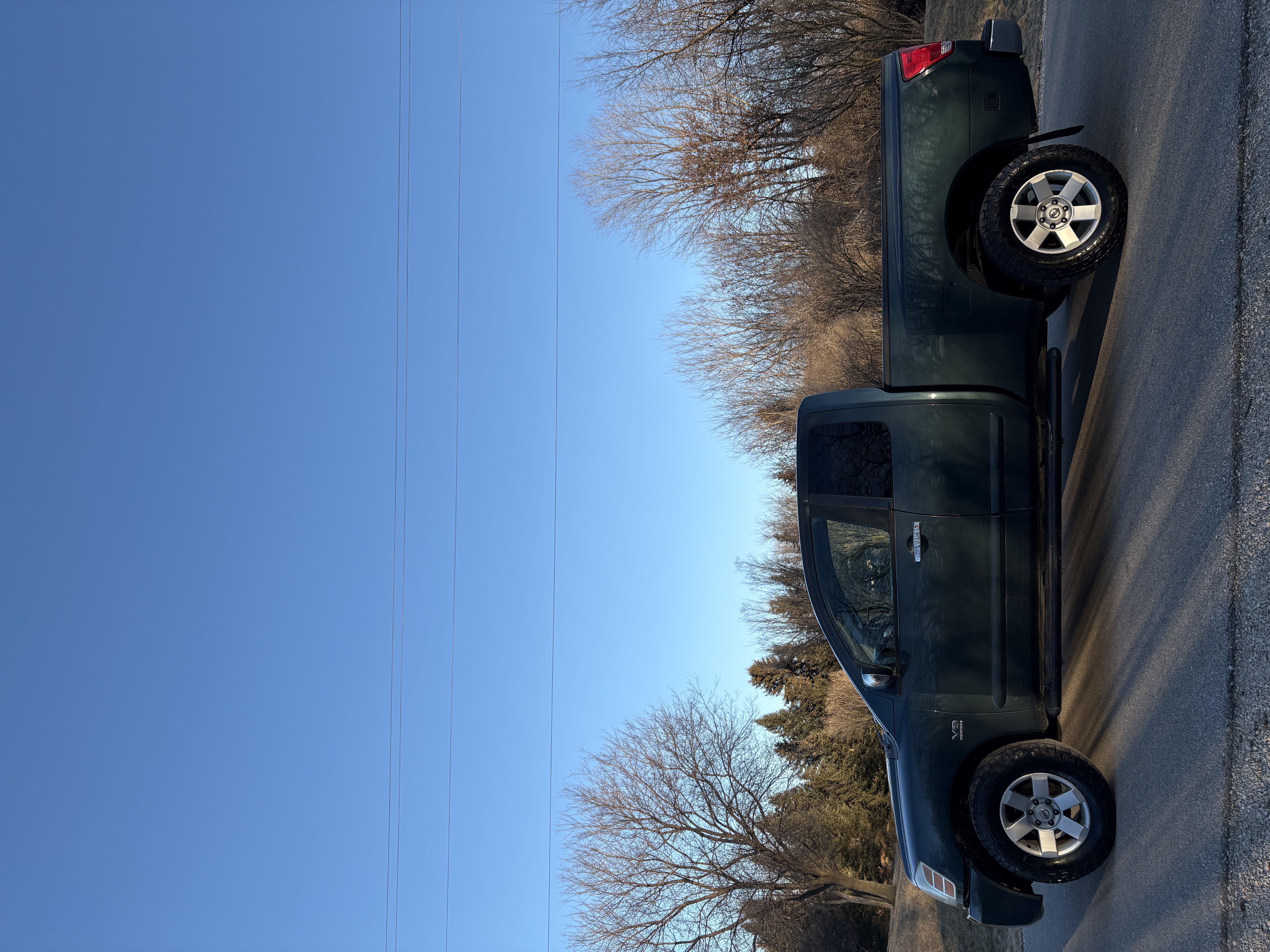 2004 Nissan Titan LE